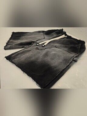 GODSPEED - CARPENTER DISTRESSED SHORTS - Black Sun Fade